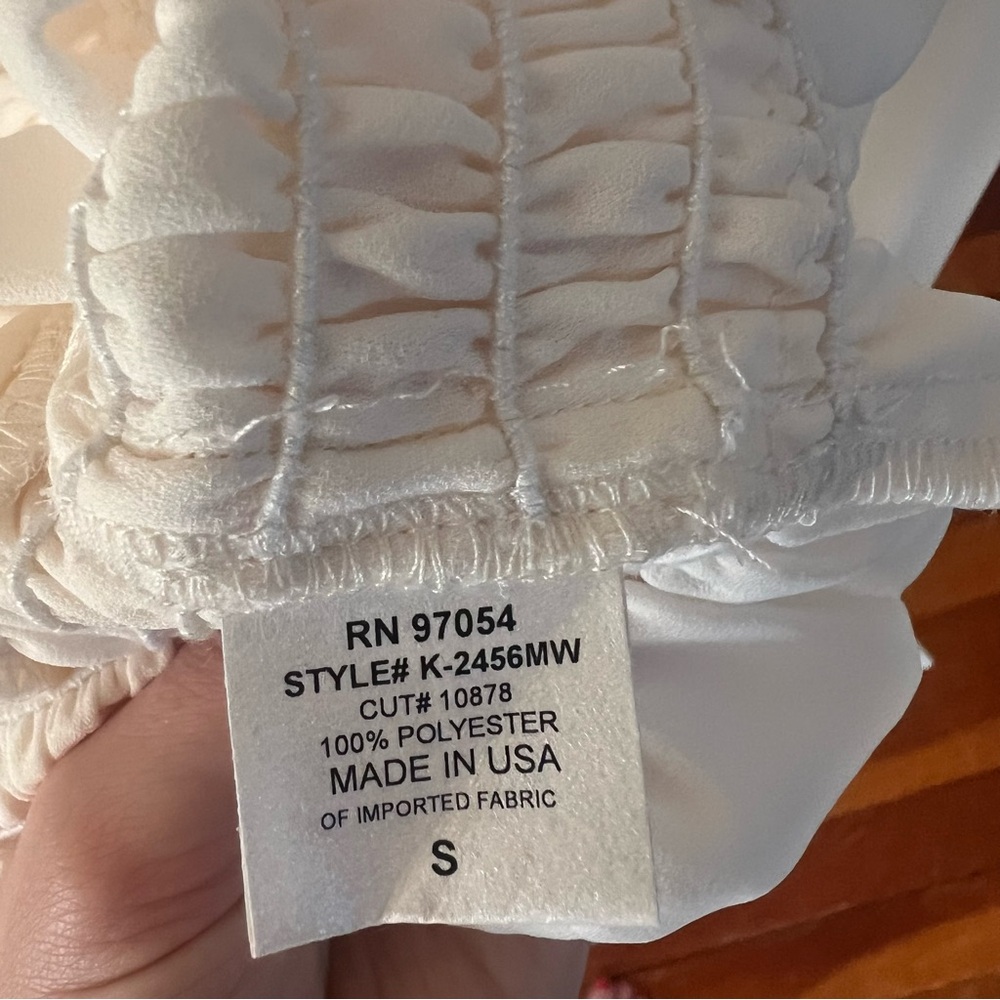 Revolve Krisa White Smocked Off-Shoulder Long Sleeve Blouse Small New Bohemian - Picture 7 of 7